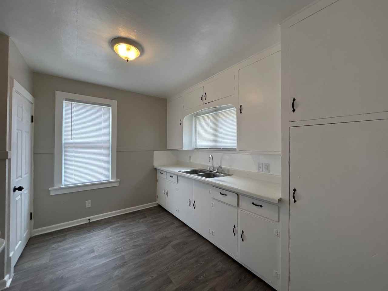 1234 N Elmer St - Photo 2 of 9