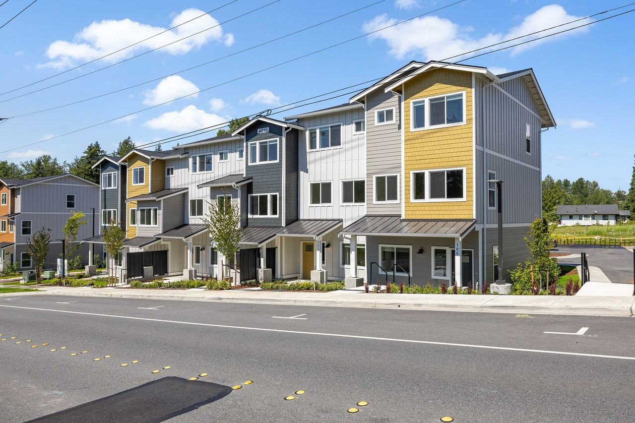 Modern Luxury Awaits at 4010 Dewey Road – Brand New 3 - Photo 3 of 4