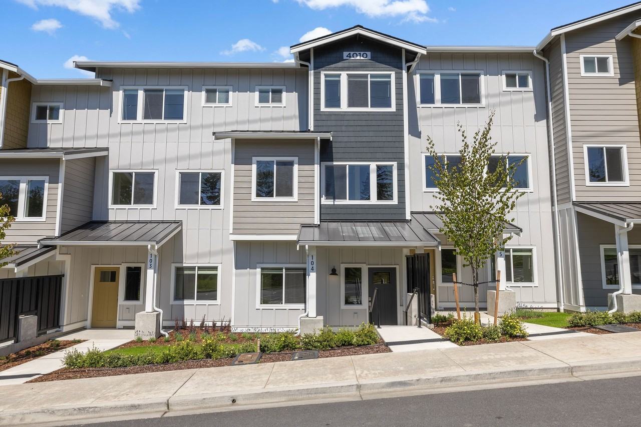 Modern Luxury Awaits at 4010 Dewey Road – Brand New 3 - Photo 4 of 4