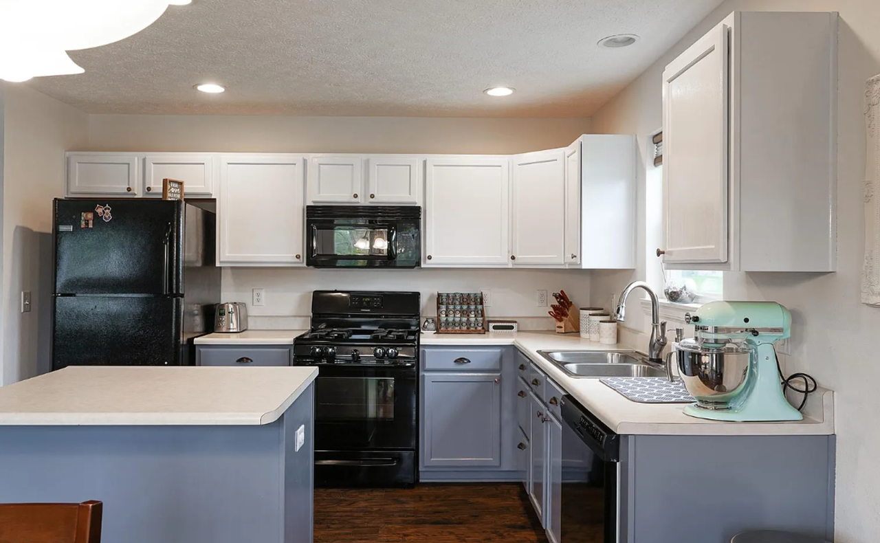 3222 Fleming Dr - Photo 5 of 20