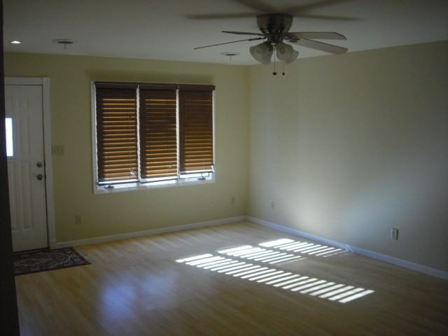 401 Clydesdale Cir - Photo 2 of 10