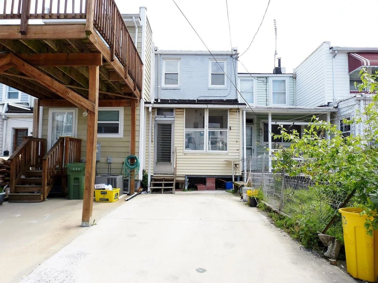 1448 Andre St - Photo 2 of 20