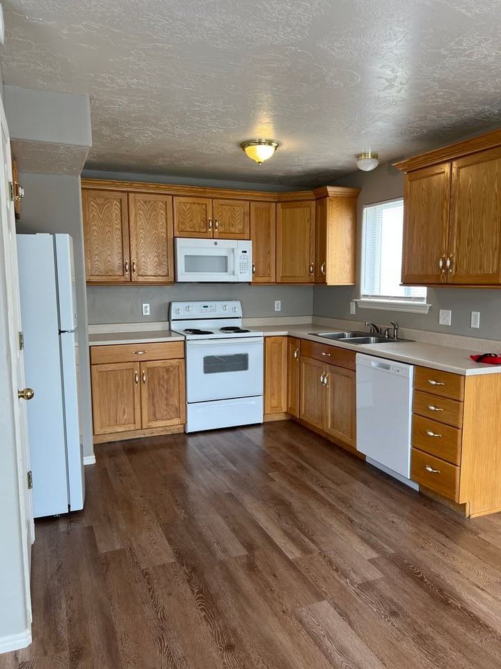 520 W 7th S #114 - Photo 2 of 21