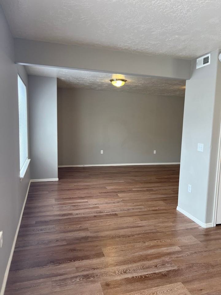 520 W 7th S #114 - Photo 5 of 21