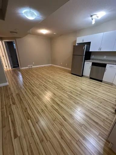 8555 88 St Nw - Photo 3 of 12
