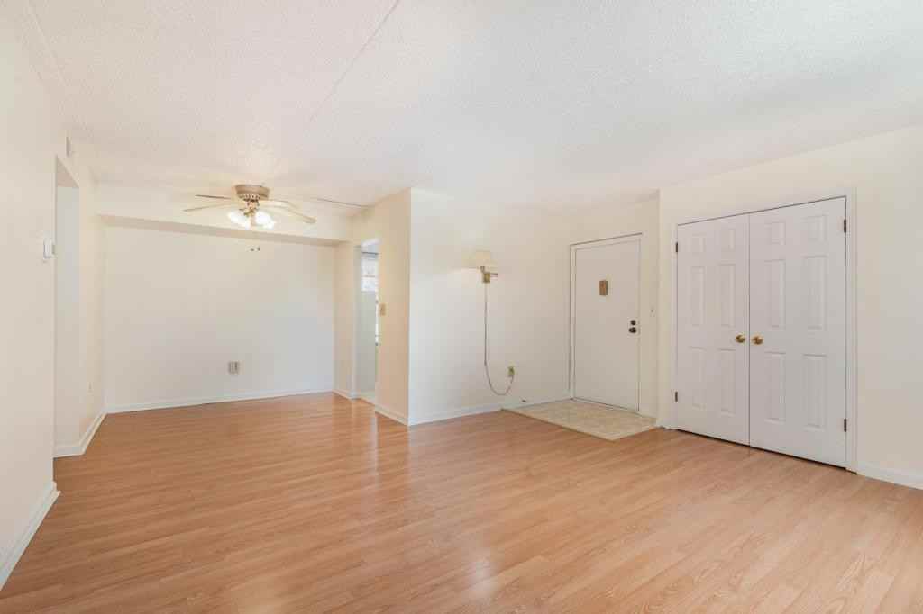 1210 Hampton Hill Ct ##H - Photo 4 of 16