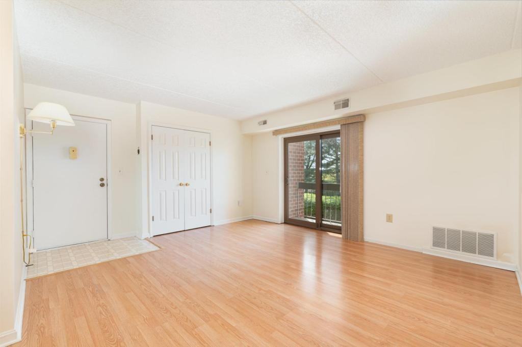 1210 Hampton Hill Ct ##H - Photo 5 of 16