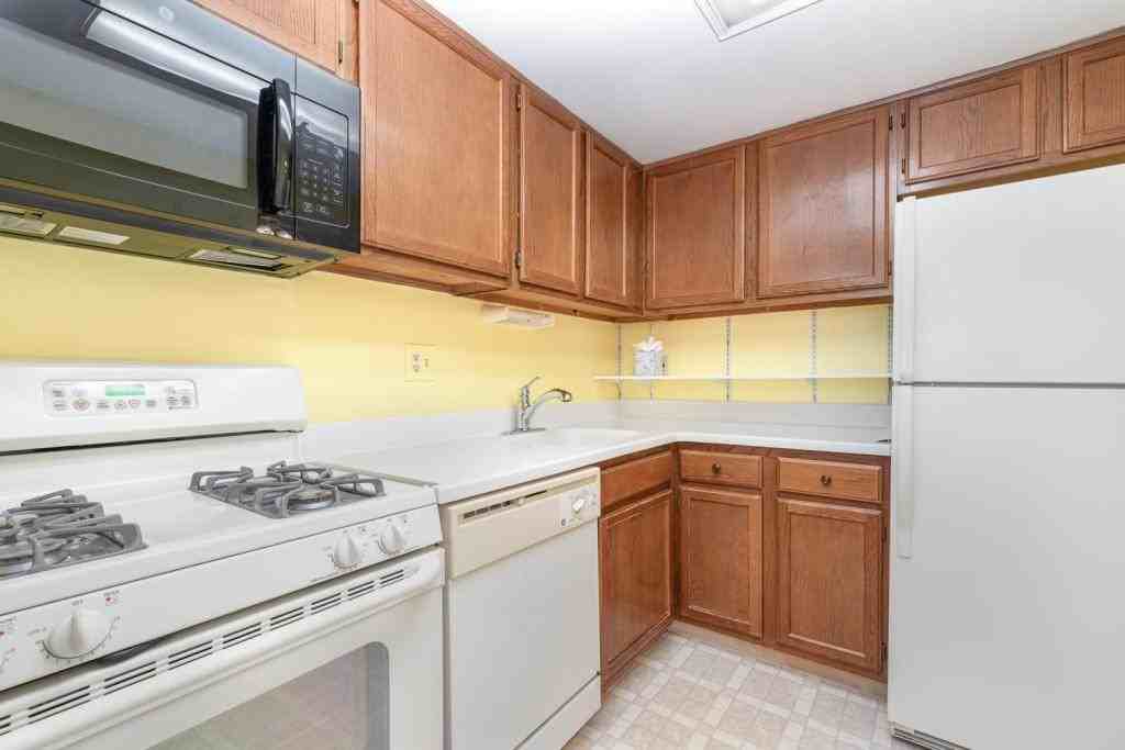 1210 Hampton Hill Ct ##H - Photo 7 of 16