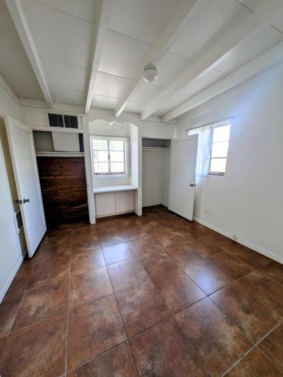 1202 N Howard Blvd - Photo 4 of 12