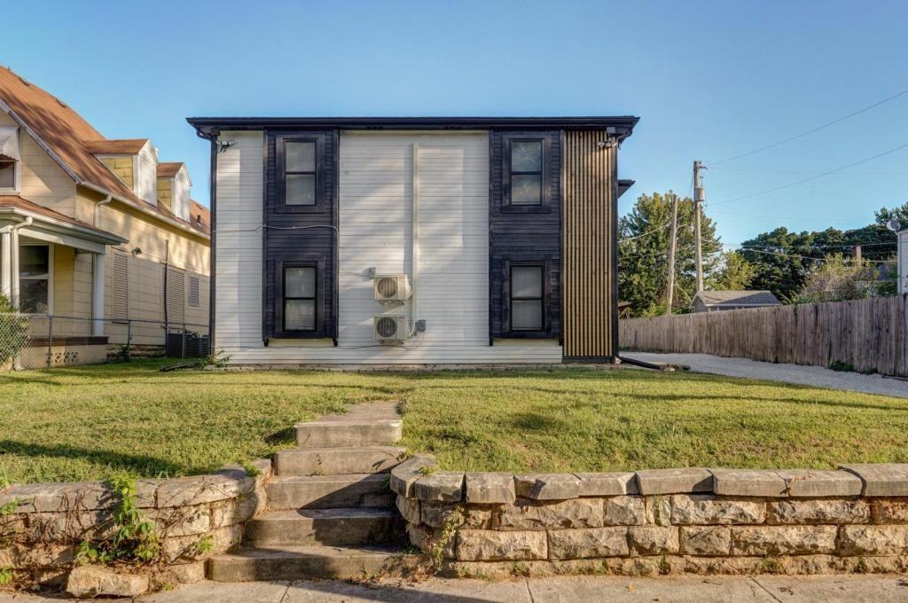 301 W State St - Photo 3 of 15