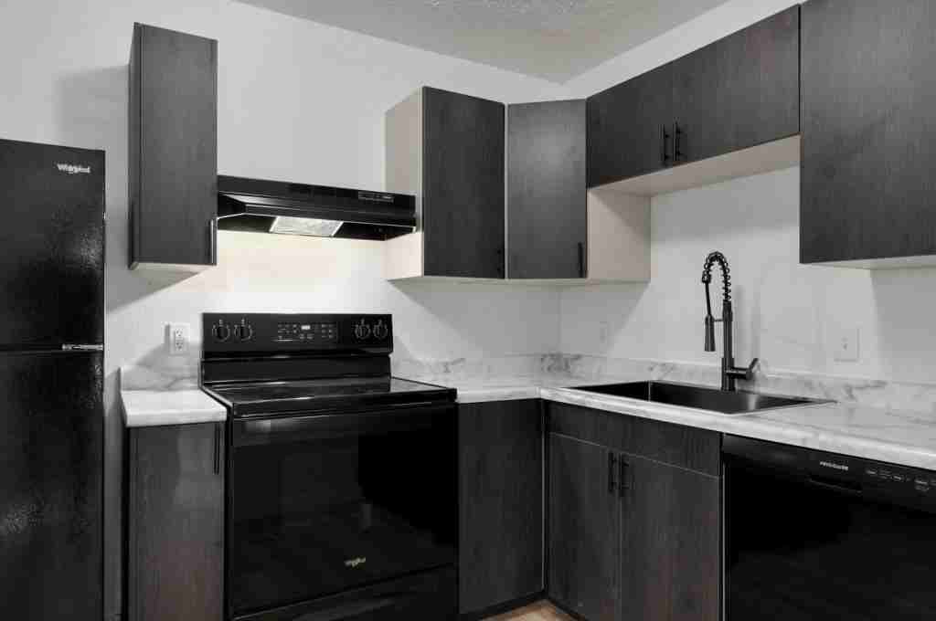 301 W State St - Photo 7 of 15