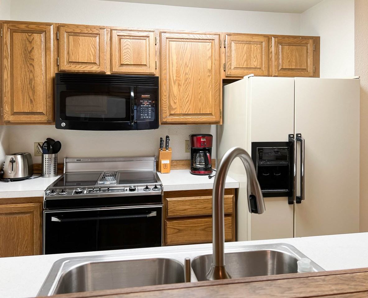 380 E 11th Ave #1 - Photo 7 of 11