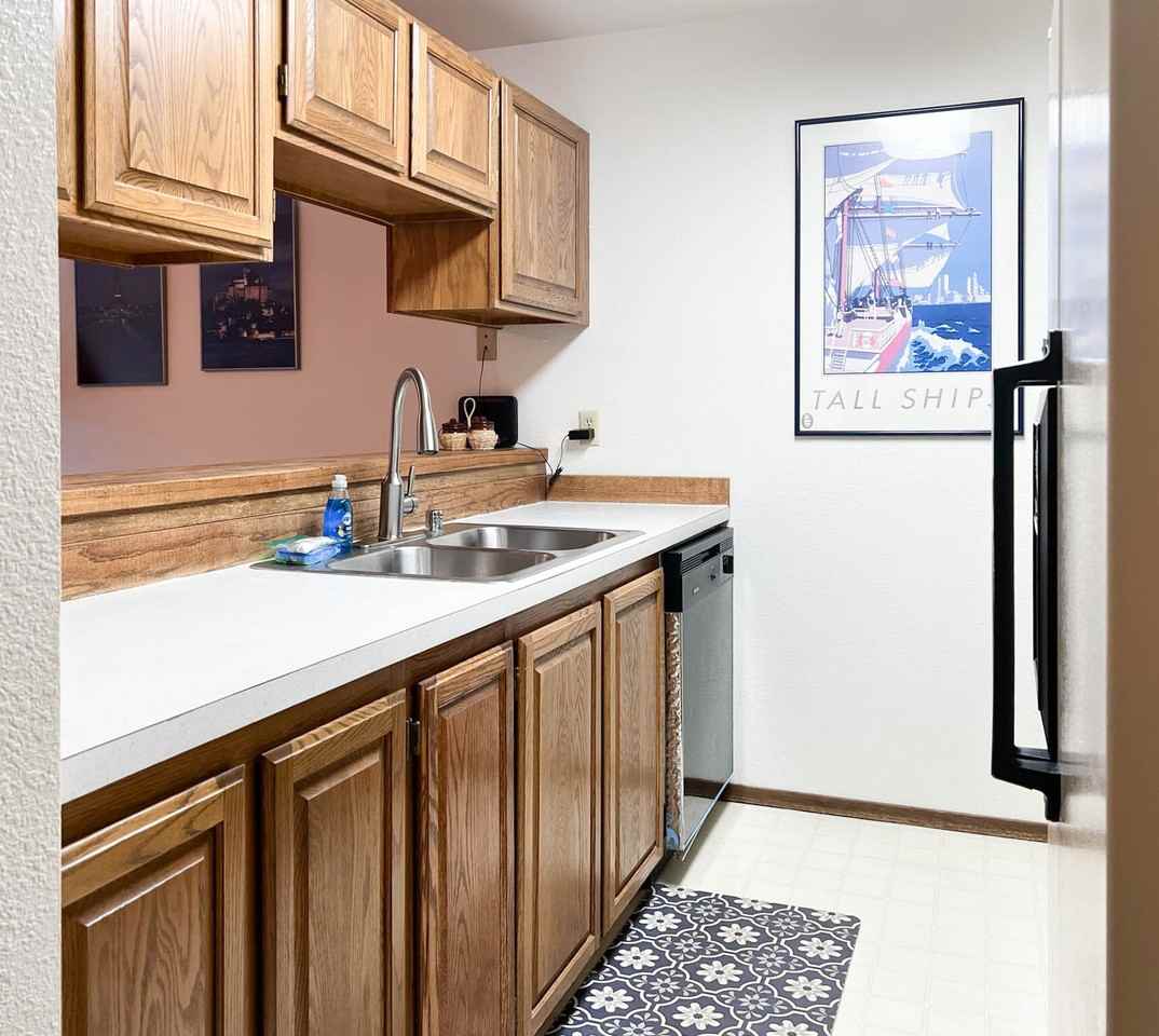 380 E 11th Ave #1 - Photo 3 of 11