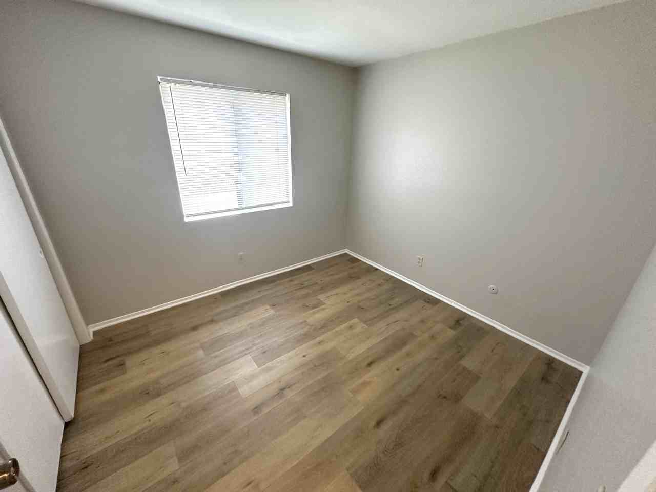 3546 Albany St - Photo 3 of 23
