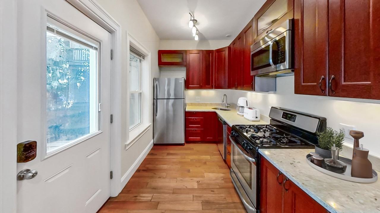 19 Caldwell St #1 - Photo 3 of 18