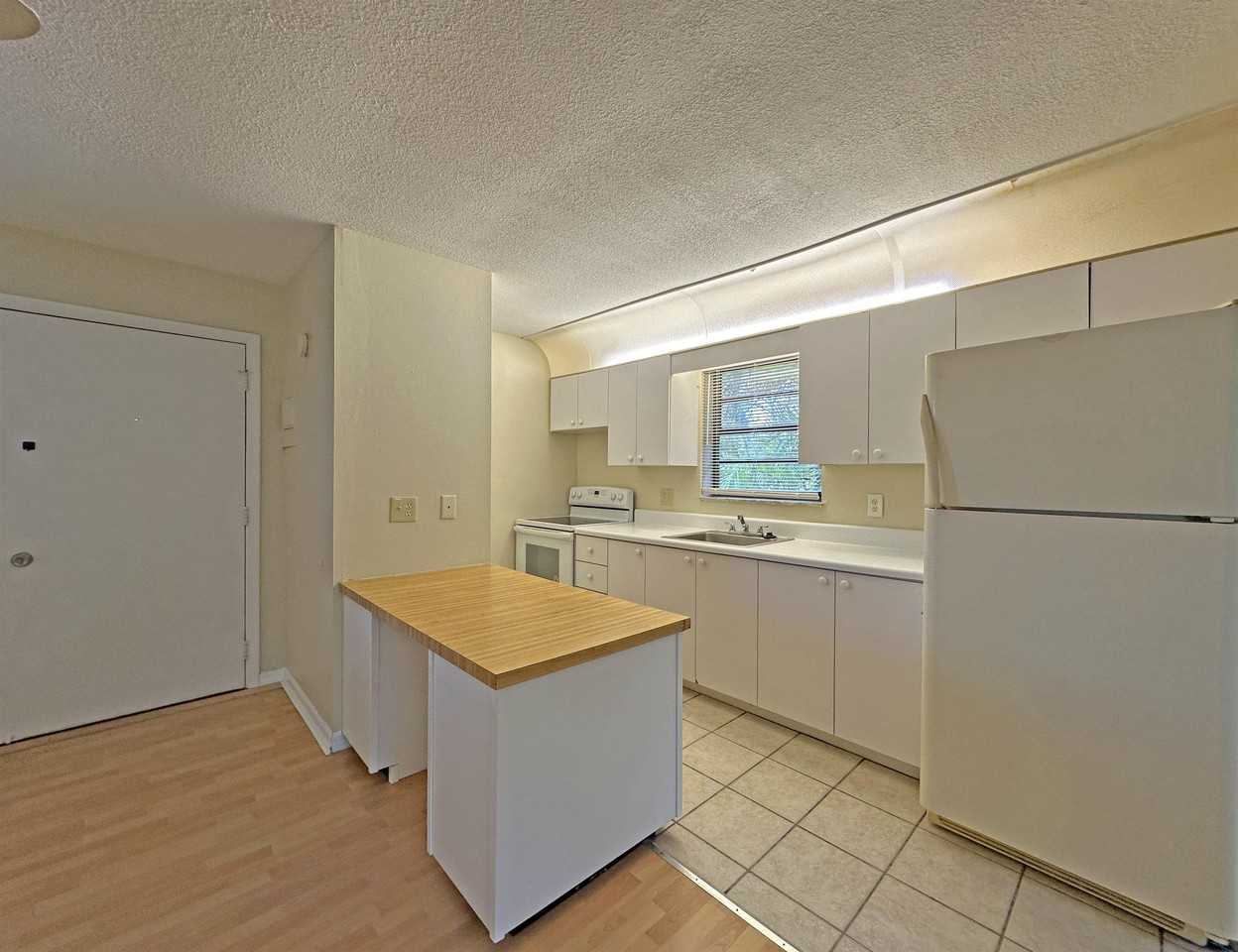 1021 Se Monterey Rd #A22 - Photo 6 of 26