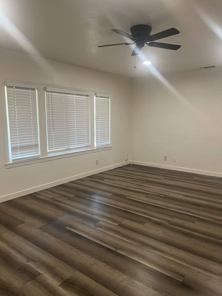 5228 Marconi Ave - Photo 7 of 16