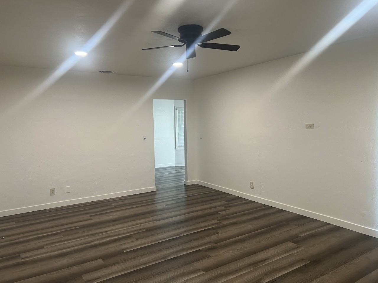 5228 Marconi Ave - Photo 4 of 16