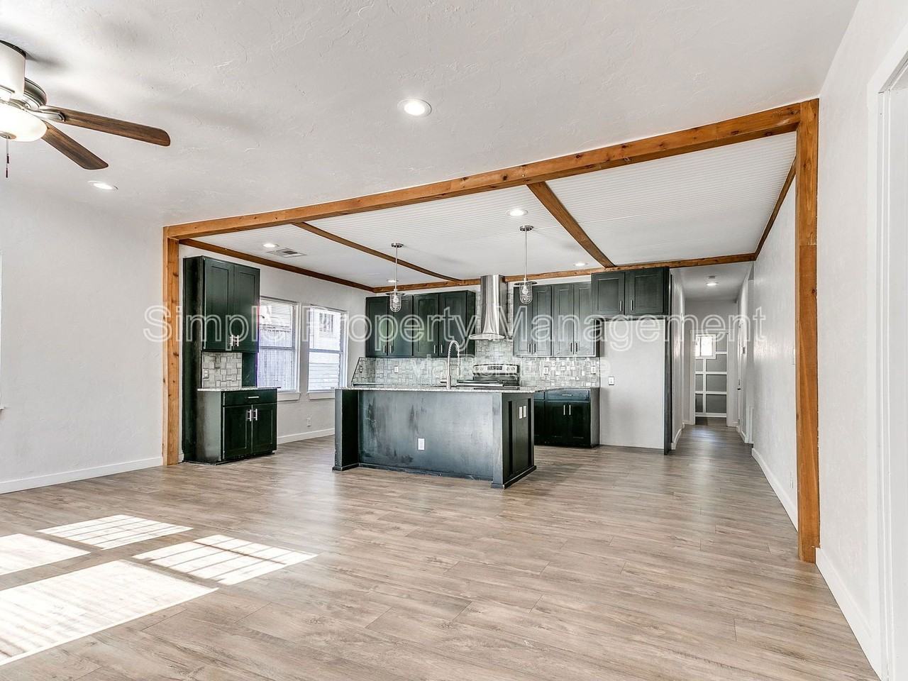 2605 N Robinson Ave - Photo 3 of 25