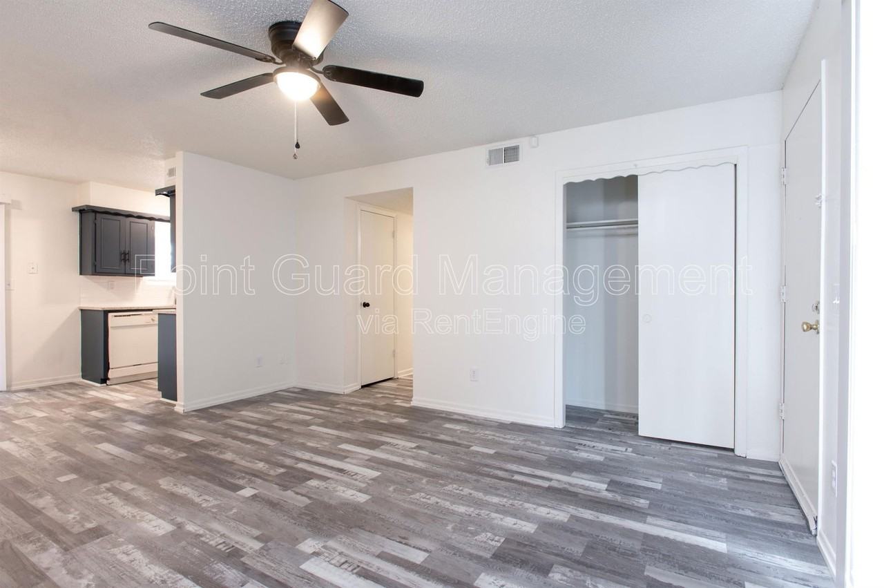 3030 S Old Lawrence Rd #205 - Photo 3 of 25
