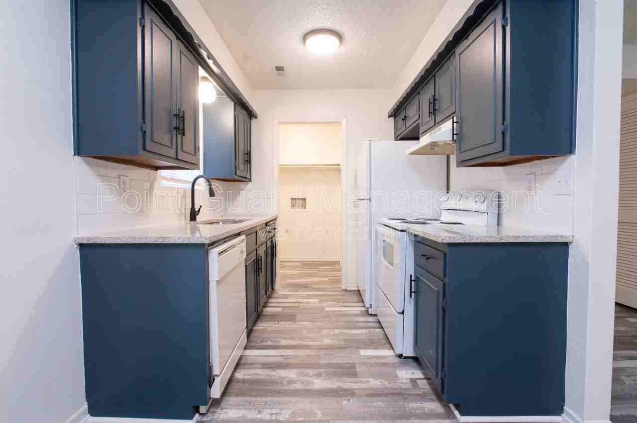 3030 S Old Lawrence Rd #205 - Photo 6 of 25