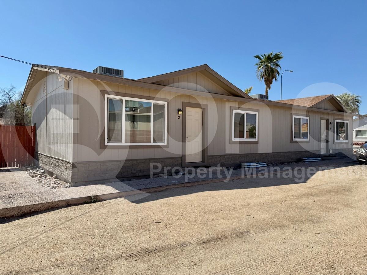 1021 E Harry St #2 - Photo 3 of 20