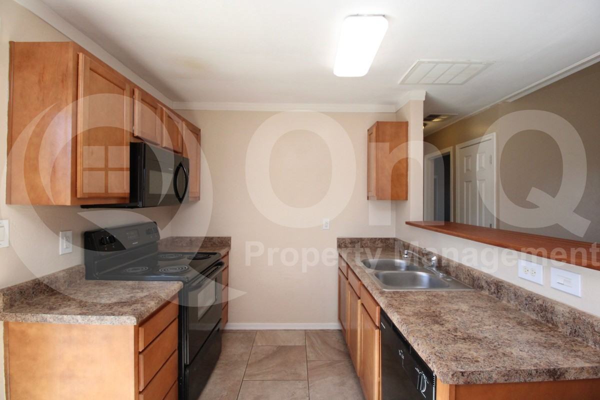 1021 E Harry St #2 - Photo 4 of 20