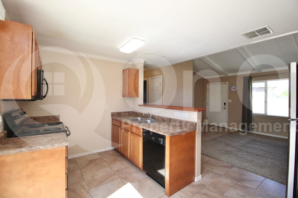 1021 E Harry St #2 - Photo 5 of 20