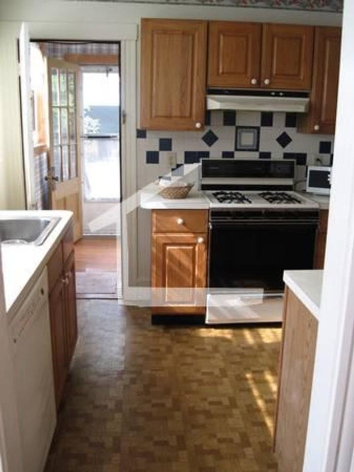 17 Elmira St - Photo 5 of 8