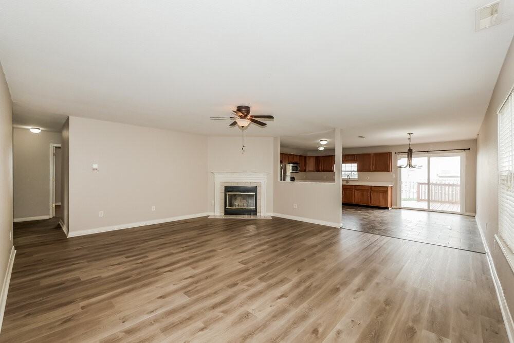 1859 Ernest Dr - Photo 4 of 16