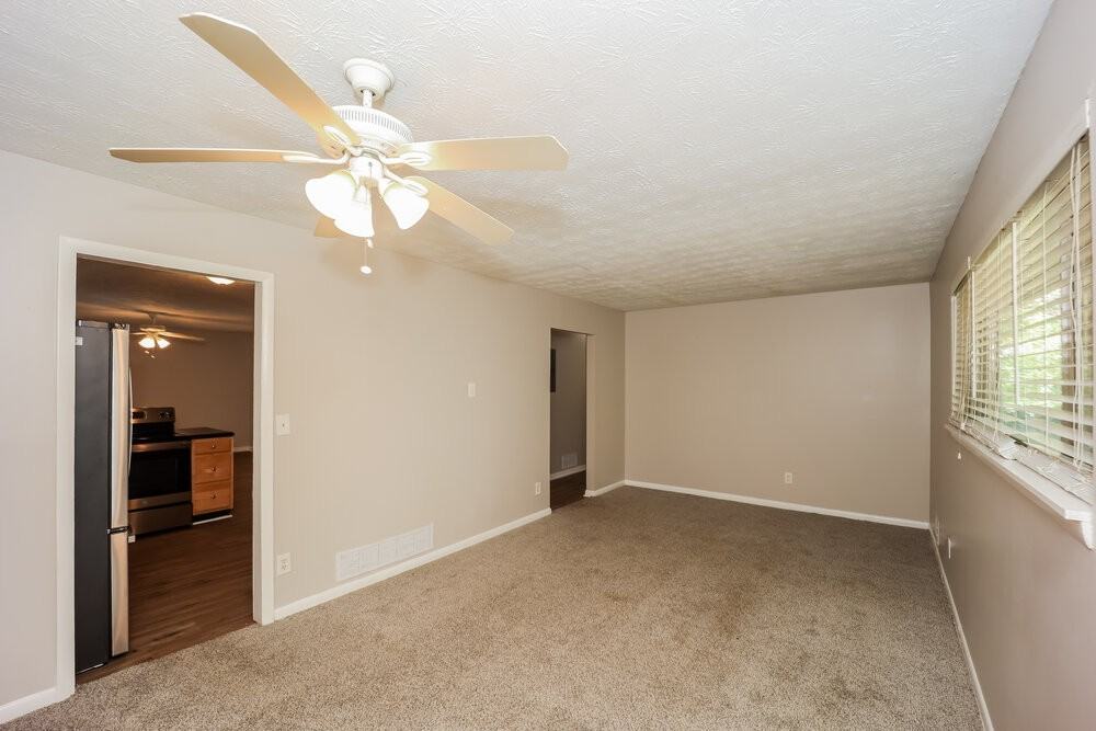 5269 The Savoy St - Photo 5 of 16
