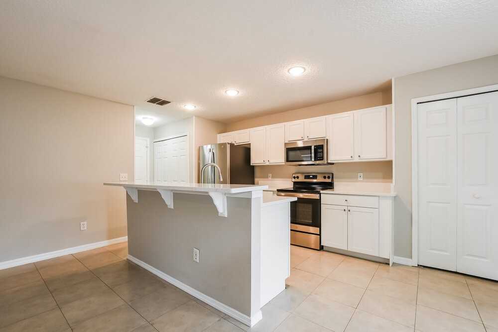 13210 Moss Hollow Ct - Photo 6 of 17