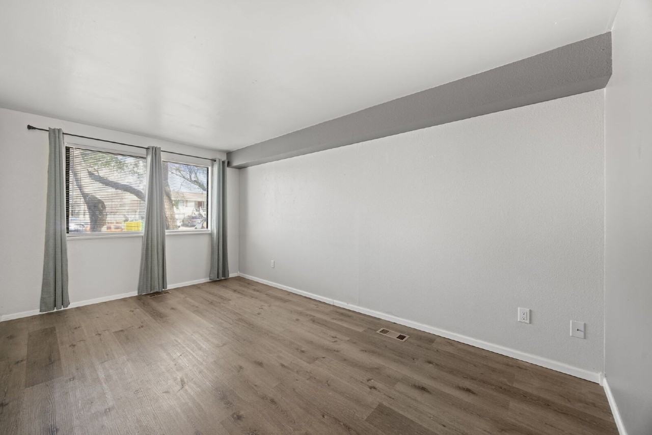 4437 Stover St Apt 1 - Photo 2 of 16