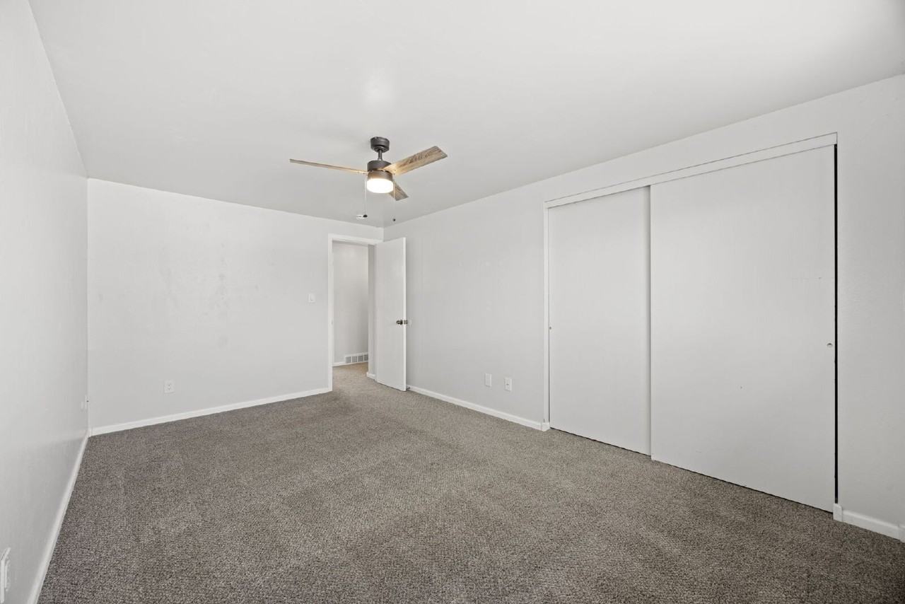4437 Stover St Apt 1 - Photo 6 of 16