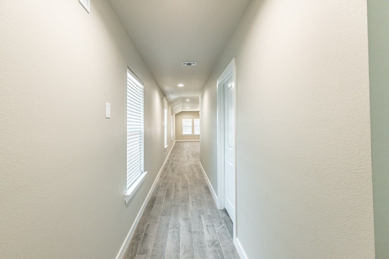4608 126th St - Photo 3 of 24