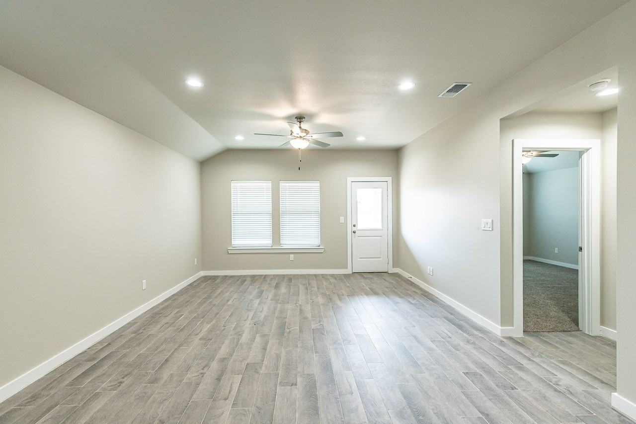 4608 126th St - Photo 6 of 24