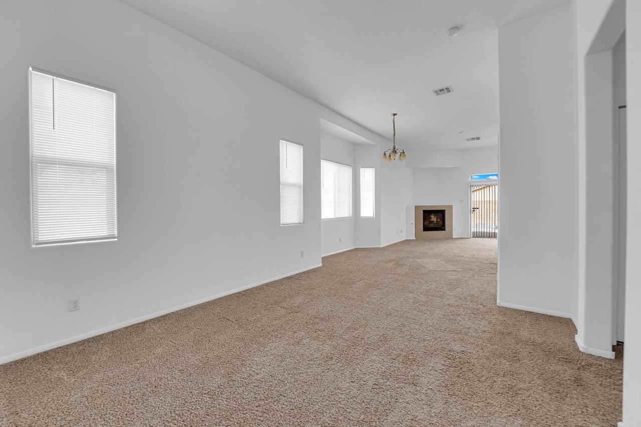 712 Yew Barrow Ct - Photo 2 of 19