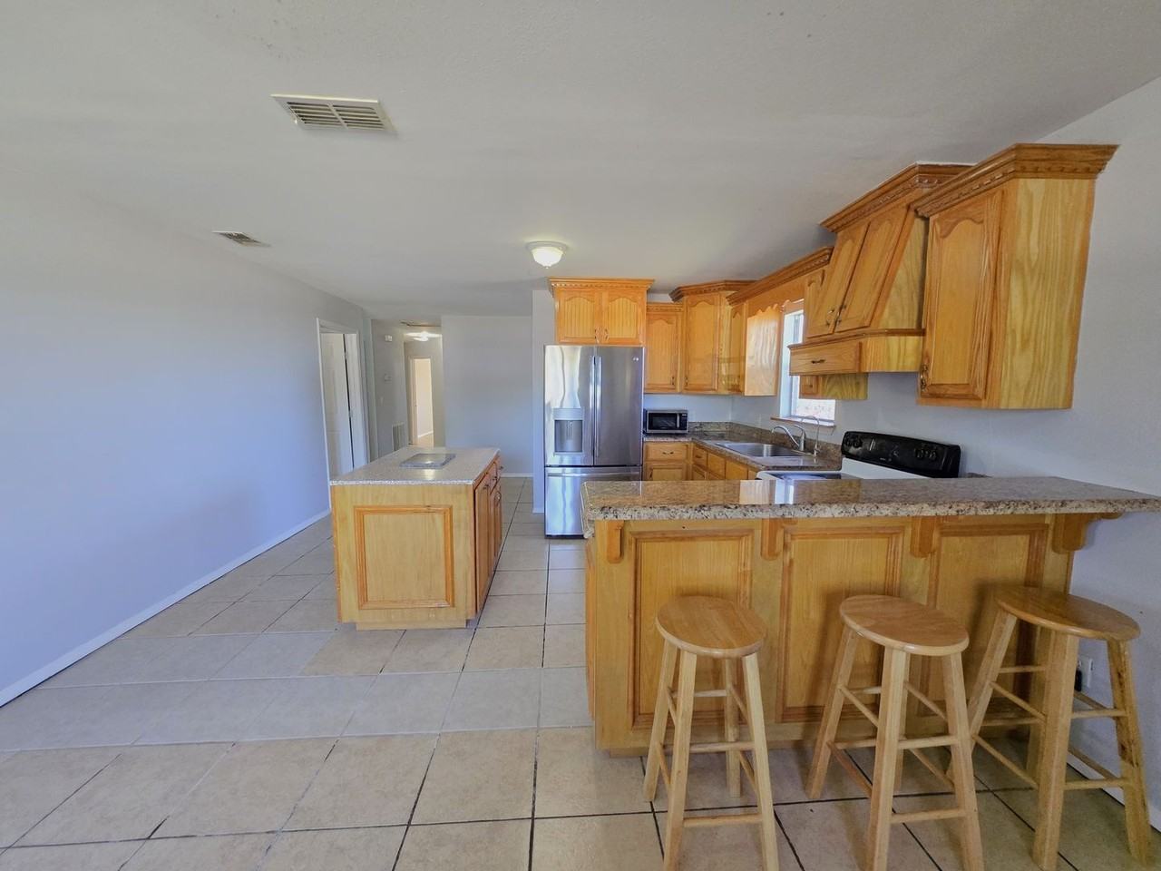 3818 Waterfall St - Photo 3 of 14