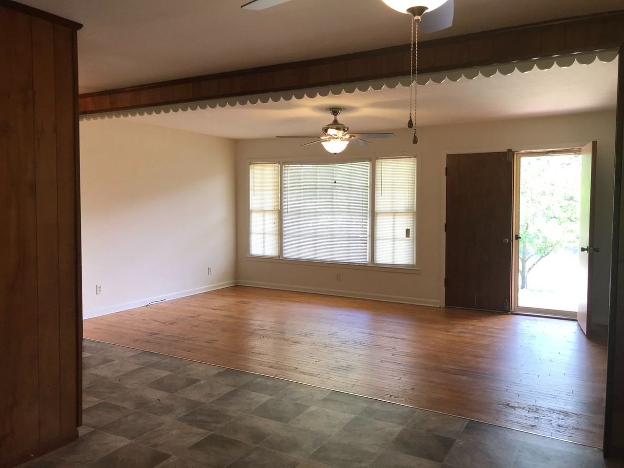 946 Boswell Dr - Photo 5 of 18