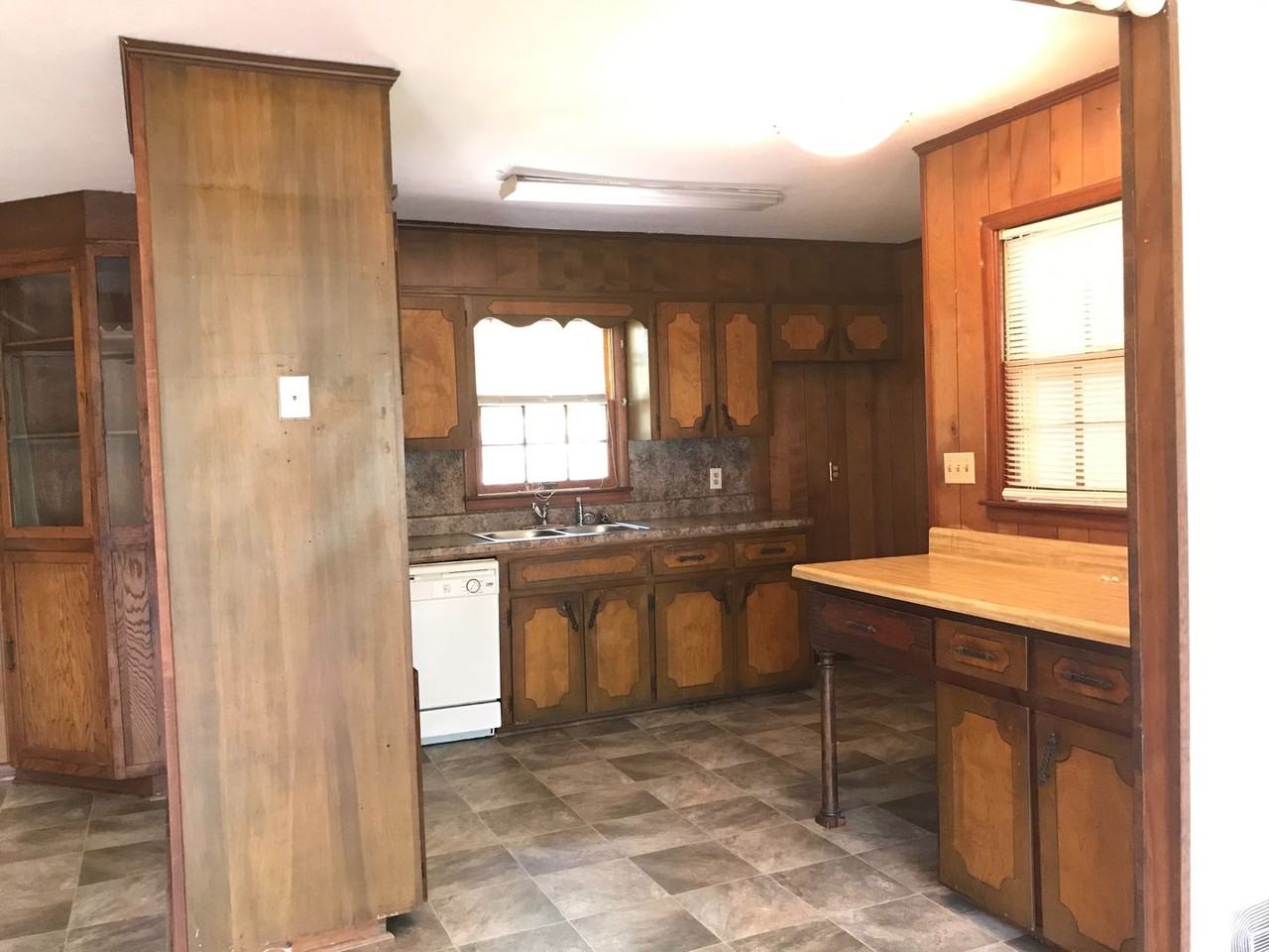946 Boswell Dr - Photo 6 of 18