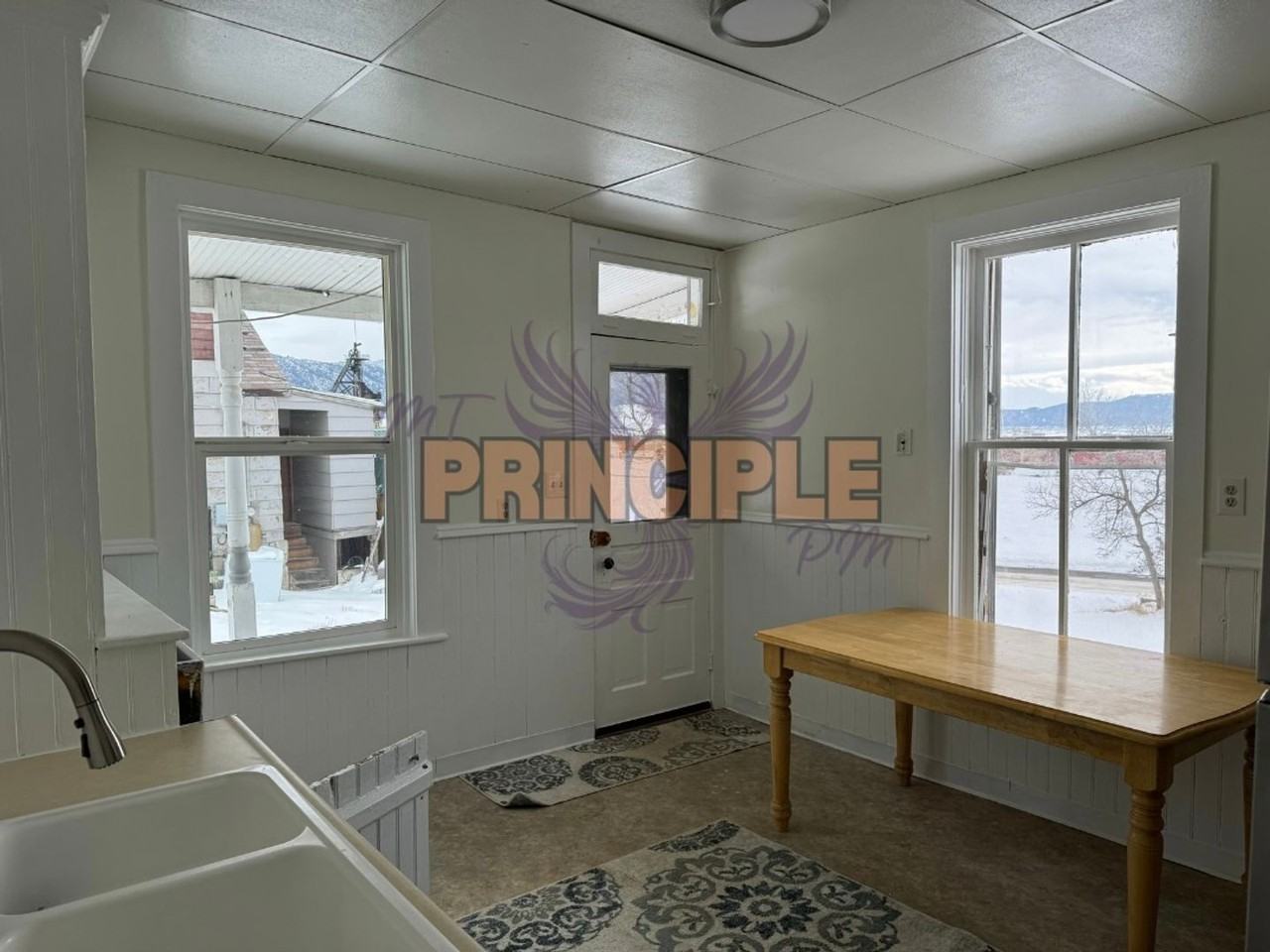 117 W Pearl St - Photo 2 of 11