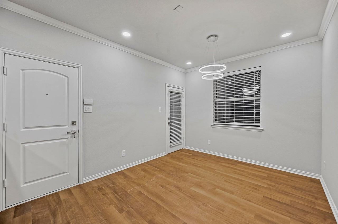 1045 Rodin Ln - Photo 7 of 24