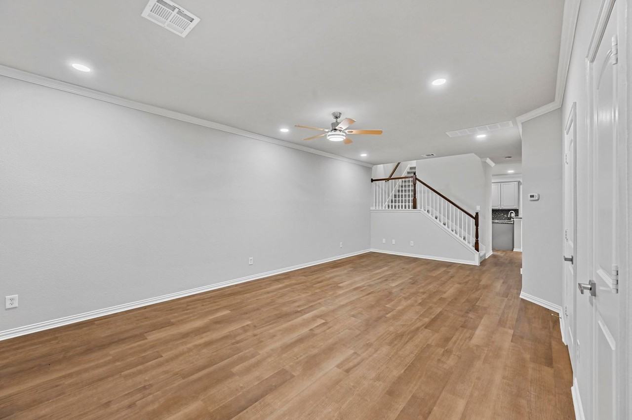 1045 Rodin Ln - Photo 3 of 24