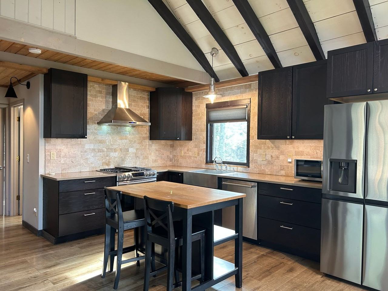 1013 Wildcat Rd - Photo 2 of 24