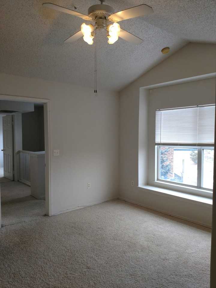 2145 Eagle Ave - Photo 4 of 11