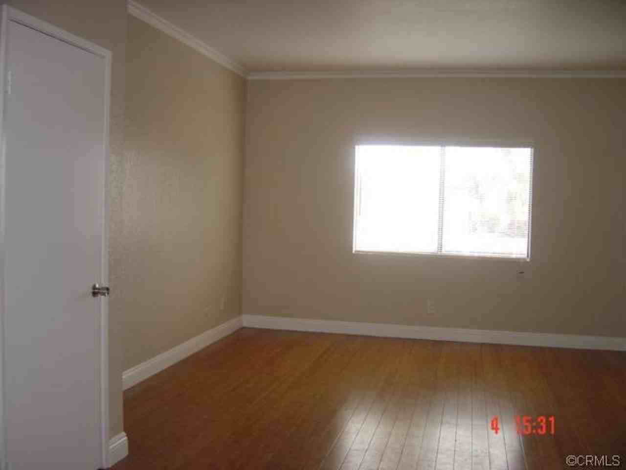 7632 Topanga Canyon Blvd - Photo 3 of 7
