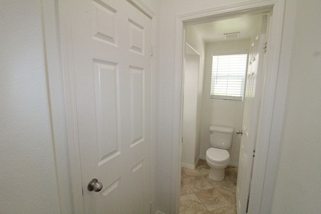 3139 Lisbon Ln - Photo 6 of 35