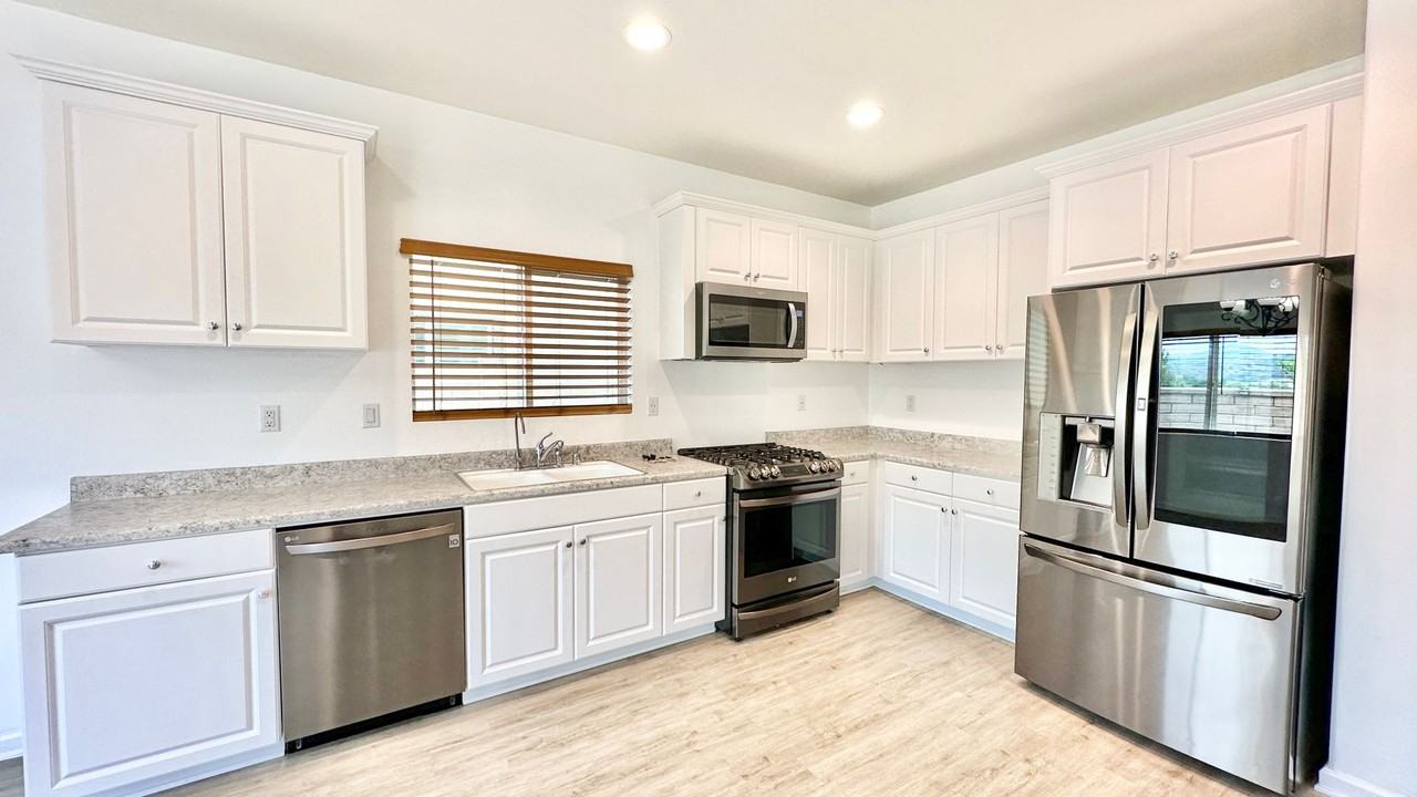 35266 Persano Pl - Photo 7 of 50