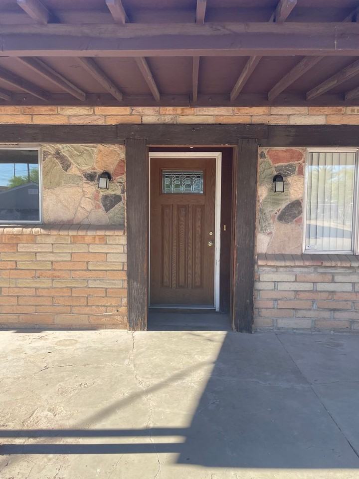 3611 E Glenn St - Photo 3 of 20