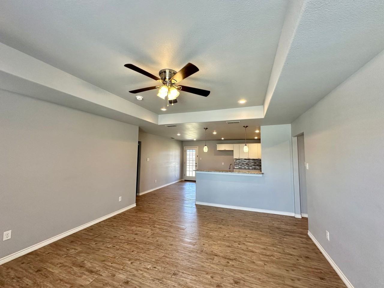 8806 14th St - Photo 2 of 16